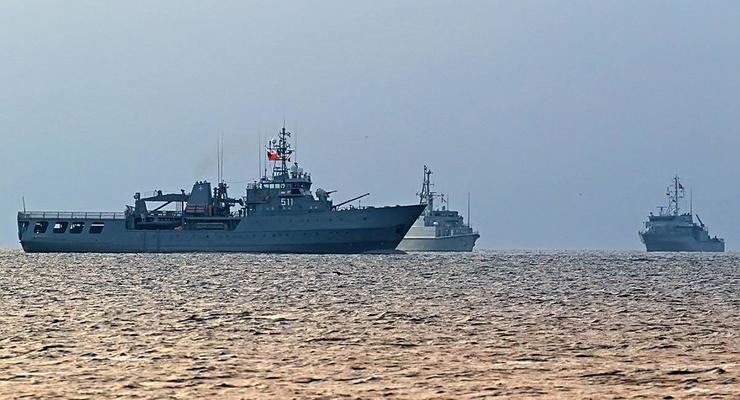 В Одессу зашли четыре корабля НАТО для обучения "живучести"