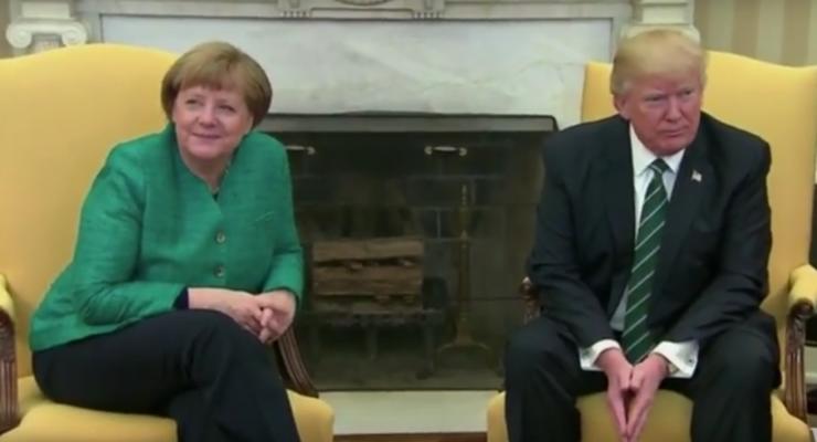 Трамп отказался пожать руку Ангеле Меркель