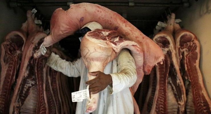 В Бразилии разгорелся скандал из-за гнилого мяса