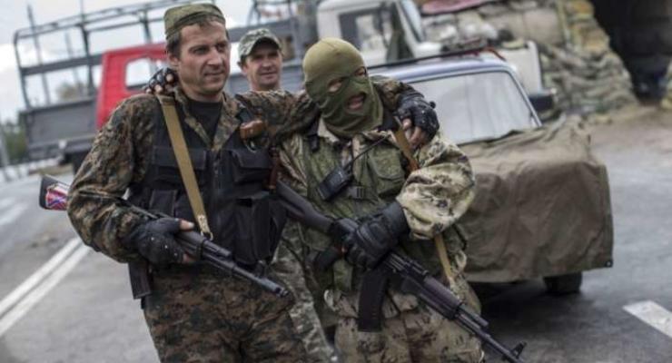 Российские военные на Донбассе вербуют в свои ряды заключенных