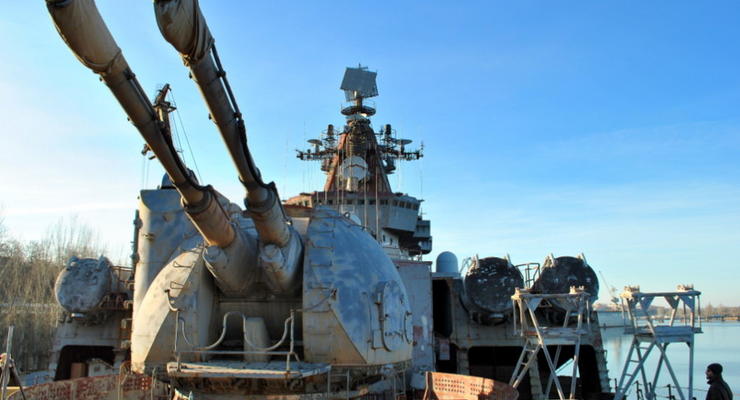 Крейсер Украина по указу президента лишат оружия и продадут