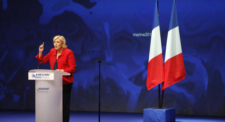 Кандидат в президенты Франции Ле Пен: Евросоюз умрет