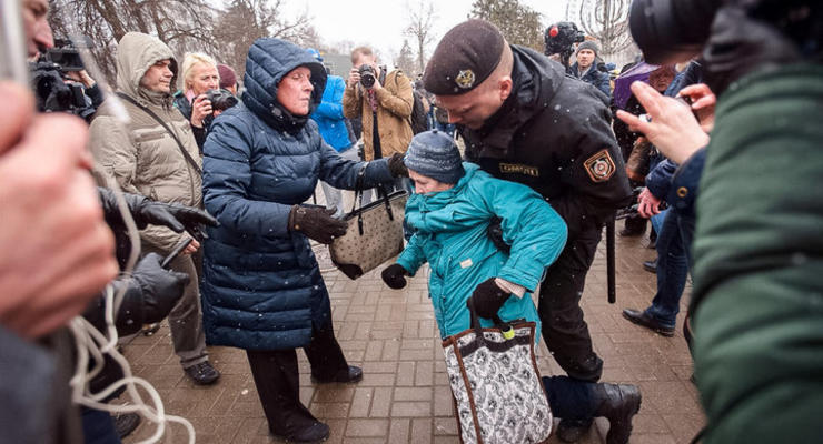 Массовое задержание активистов во время акции в Минске