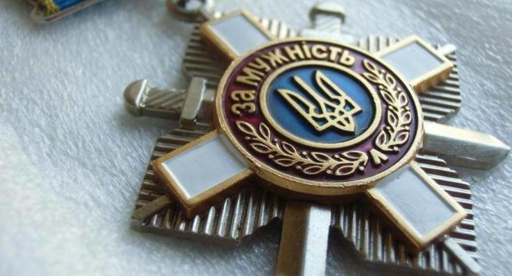 Сестра погибшего в сбитом Ил-76 десантника хочет вернуть его орден Порошенко