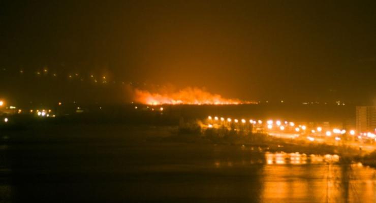 Видно за километры: под Киевом возник большой пожар