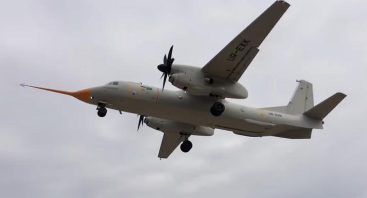 Самолет Ан-132 впервые поднялся в воздух