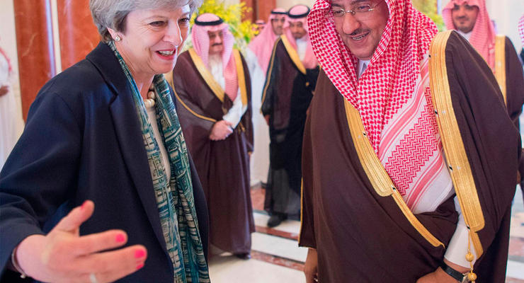 Мэй не надела платок во время визита в Саудовскую Аравию