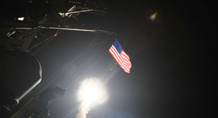 США пригрозили новыми ударами по базам Асада в Сирии