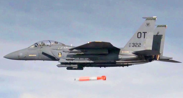 ВВС США сбросили ядерную бомбу B61-12 без заряда