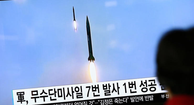 Северная Корея провалила испытание неизвестной ракеты
