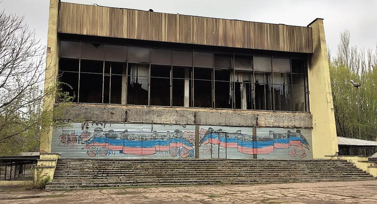В оккупированном Донецке сгорел кинотеатр, есть погибший