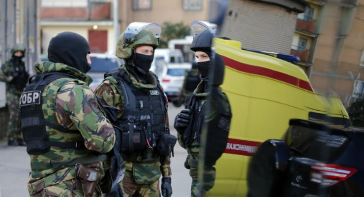 ФСБ: Напавший на приемную в Хабаровске связан с неонацистами