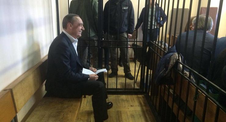 Адвокат: Мартыненко готовы взять на поруки 15 нардепов
