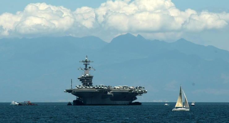 США и Япония начали совместные военные учения в Тихом океане