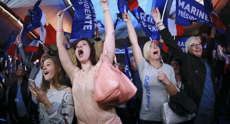 Порошенко озвучил ожидания Украины от выборов во Франции