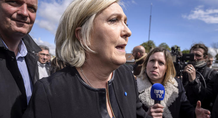 Ле Пен могла нанести Европарламенту ущерб на ?5 млн - СМИ