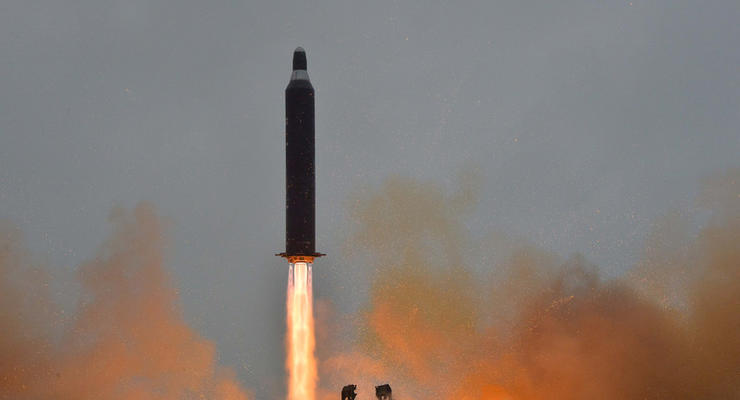 КНДР снова запустила баллистическую ракету - СМИ