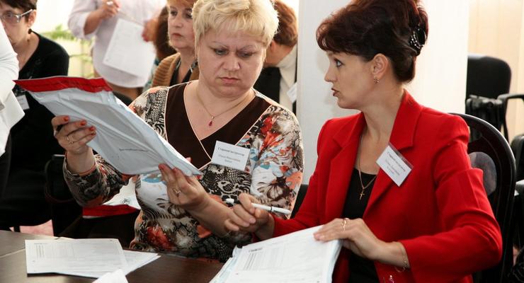 Кандидатов в чиновники будут платно тестировать на знание украинского