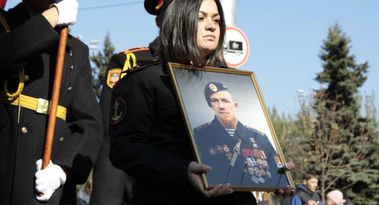 В Москве на акции Бессмертный полк покажут портреты убитых боевиков