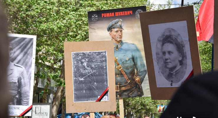 9 мая в Николаеве: Шухевич в Бессмертном полку и драка под звуки военного марша