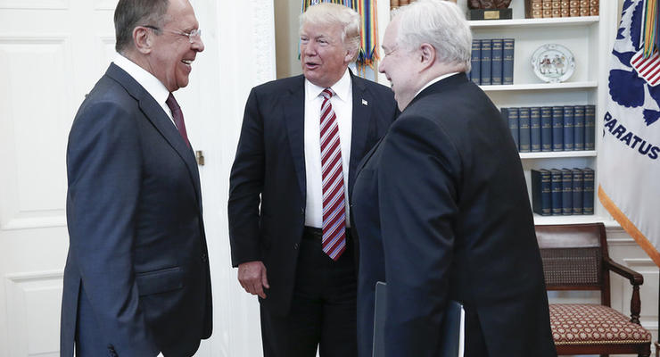 Кремль прокомментировал встречу Лаврова с Тиллерсоном и Трампом