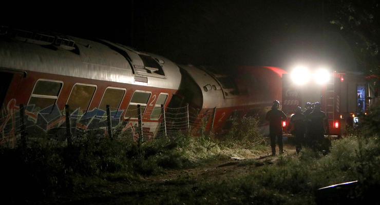 В Греции поезд врезался в жилой дом, есть погибшие
