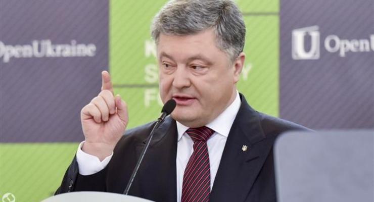 Президент о крымскотатарской автономии: Тянуть с этим не надо
