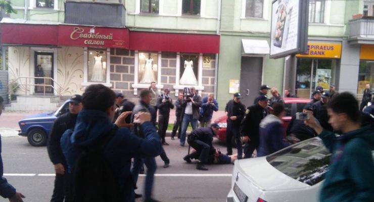 В Харькове во время ЛГБТ-акции произошли стычки, пострадали полицейские