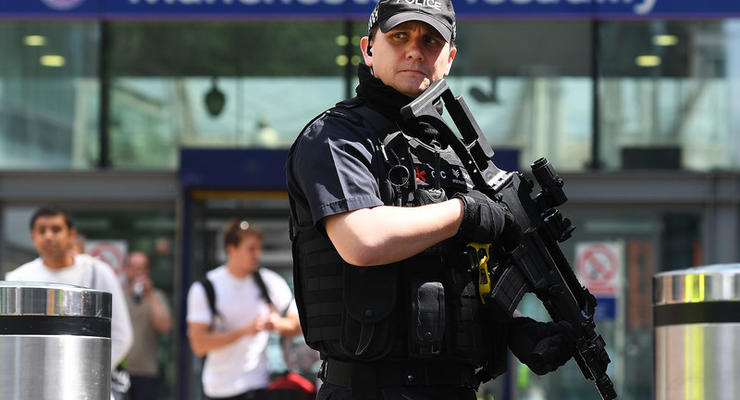 Полиция назвала имя подозреваемого в теракте в Манчестере