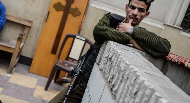 В Египте боевики расстреляли автобусы с христианами: убиты десятки людей