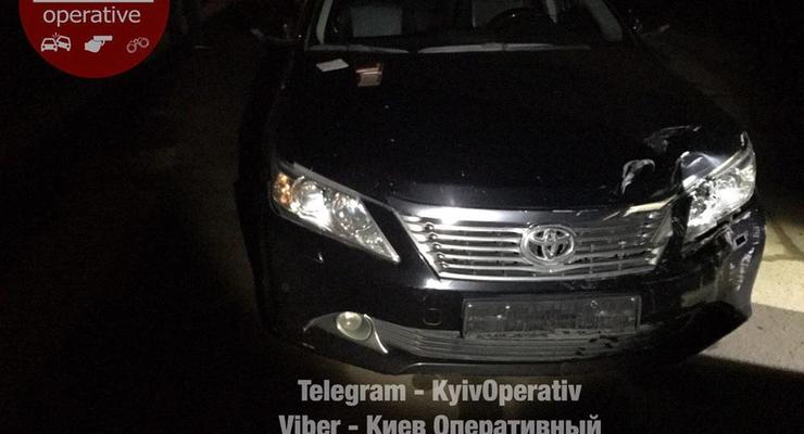 В Киеве сотрудник ГПУ протаранил припаркованные авто и скрылся с места происшествия