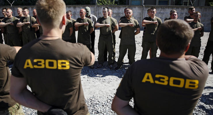 Двух бойцов Азова задержали за убийство в зоне АТО