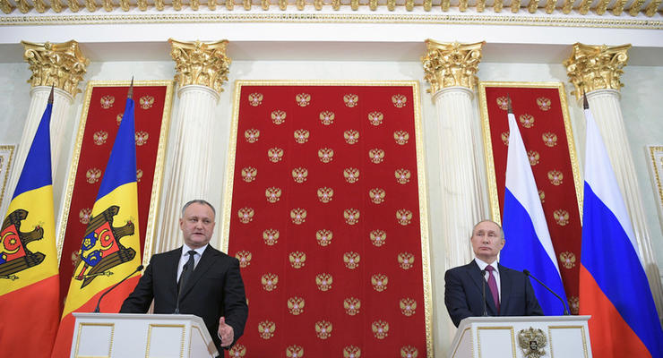 Молдова высылает из страны пять дипломатов РФ