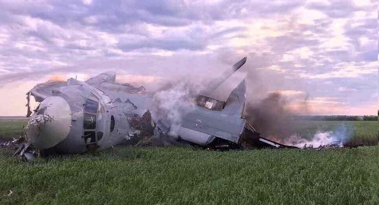 Военный Ан-26 упал с высоты 200 метров - Следком РФ
