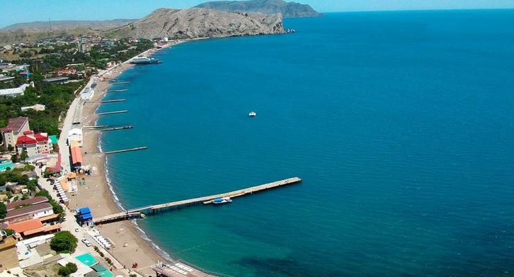 В Крыму туристов встречают пустые пляжи