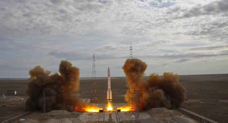 Российскую ракету Протон-М запустили с Байконура