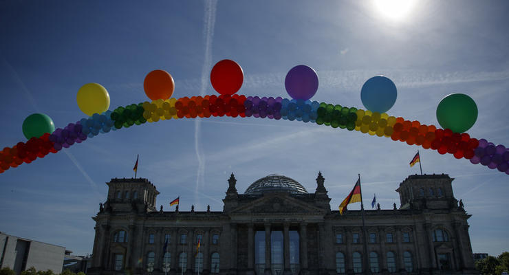 Германия впервые предоставила убежище гею из Чечни