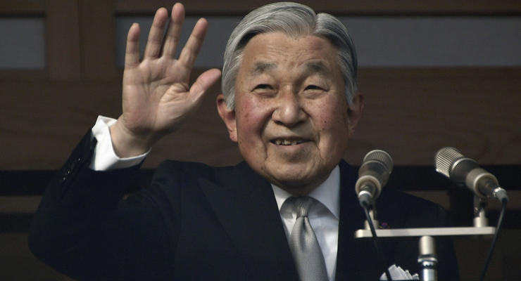 Парламент Японии разрешил императору Акихито отречься от престола