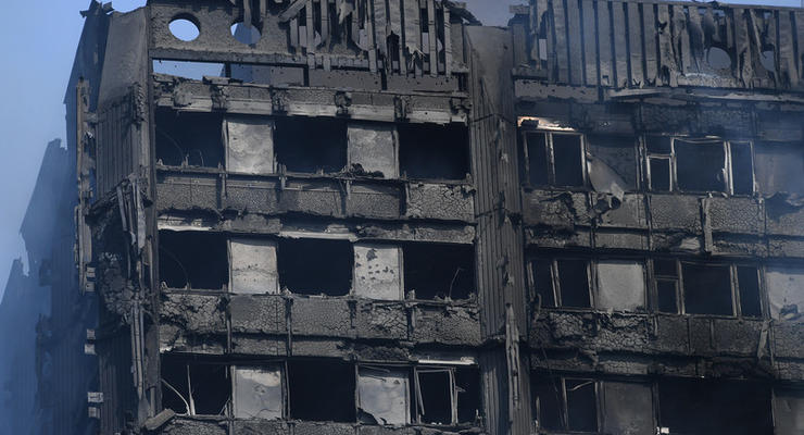 Пожар в Лондоне: число жертв может достигнуть 100 - полиция