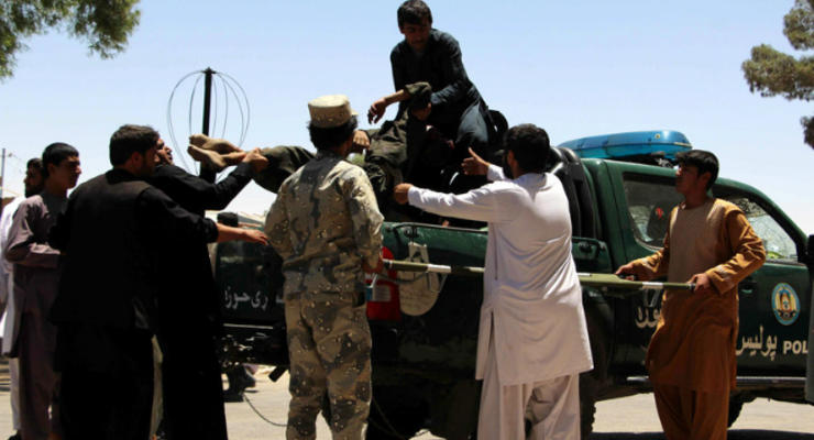 В Афганистане взорвался заминированный автомобиль: 29 погибших