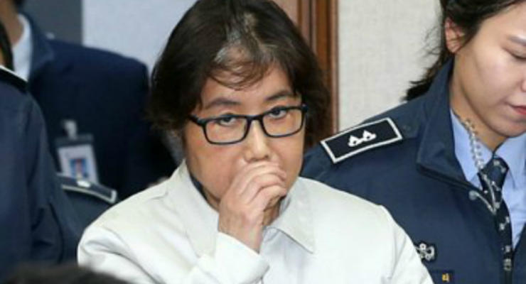 Подруге экс-президента Южной Кореи дали три года тюрьмы