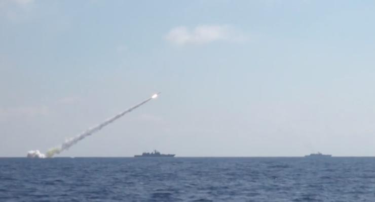 Опубликовано видео удара российских кораблей по ИГ