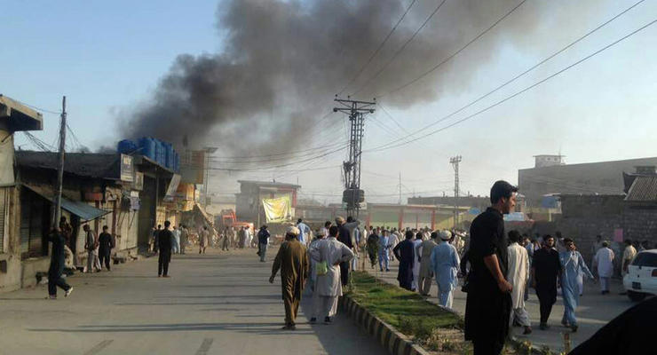 Серия взрывов и стрельба в Пакистане: 40 погибших и 100 раненых