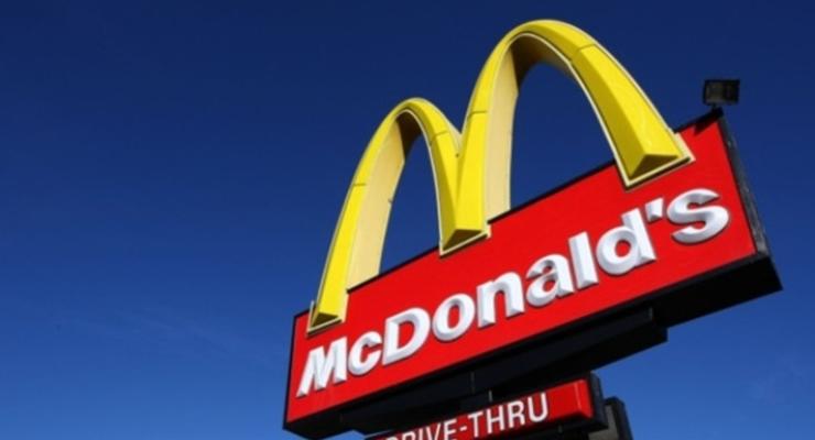 Цепная реакция: 167 незнакомцев накормили друг друга в McDonald's