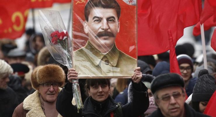 Россияне считают Сталина самой выдающейся личностью - опрос