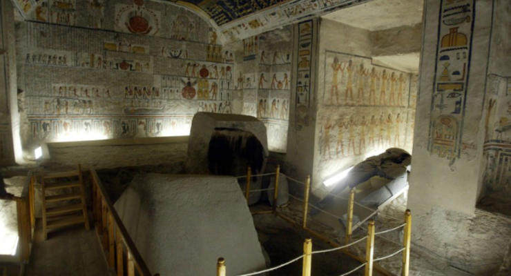 В гробнице фараона археологи обнаружили надписи древних туристов