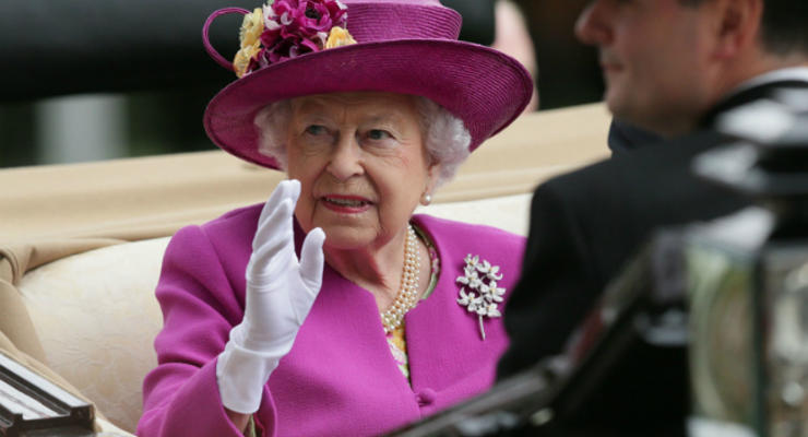Казна Британии будет больше тратить на содержание Елизаветы II