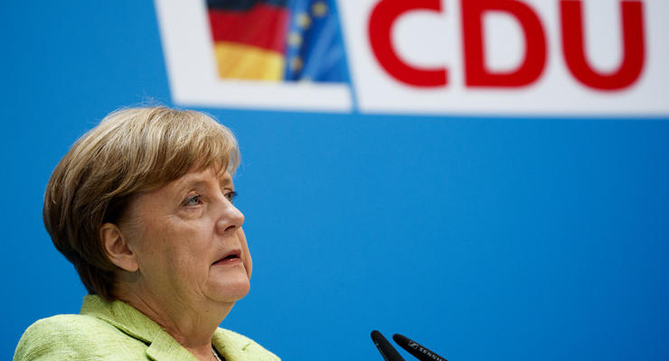 Меркель выступила за переговоры о свободной торговле ЕС и США