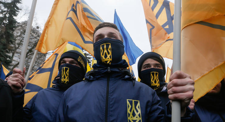 В Киеве оцепили посольство Польши из-за дня рождения Шухевича