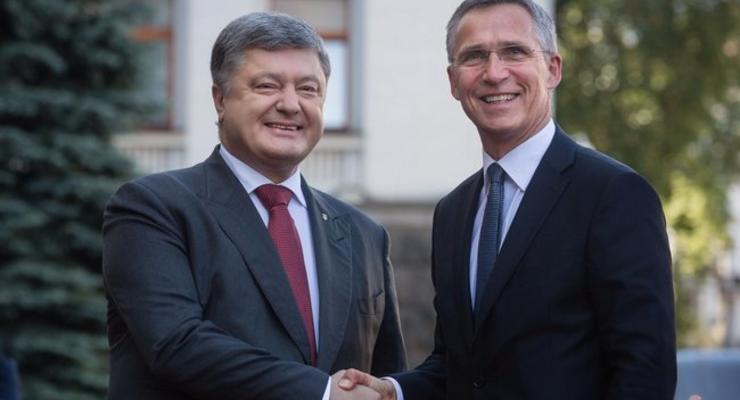 Столтенберг в Киеве: НАТО на вашей стороне